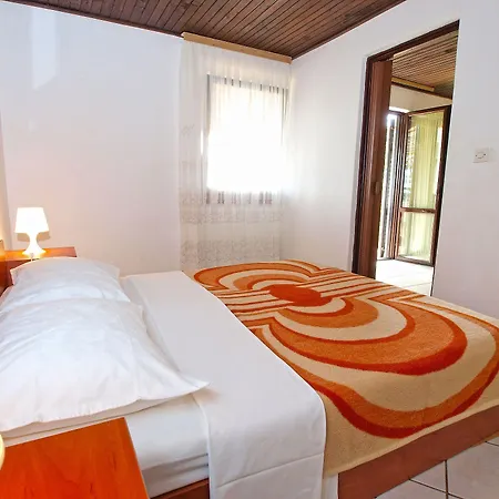 Jan 325 Apartman Banjole