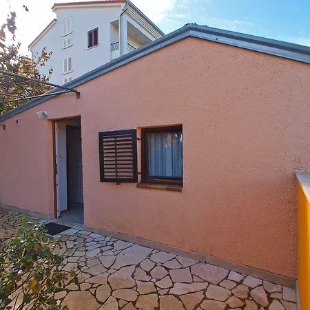 Jan 325 Apartman *