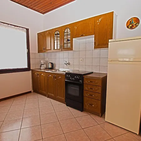 Jan 325 Apartman *