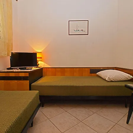 Jan 325 Apartman