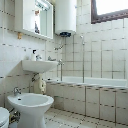 Jan 325 Apartman *