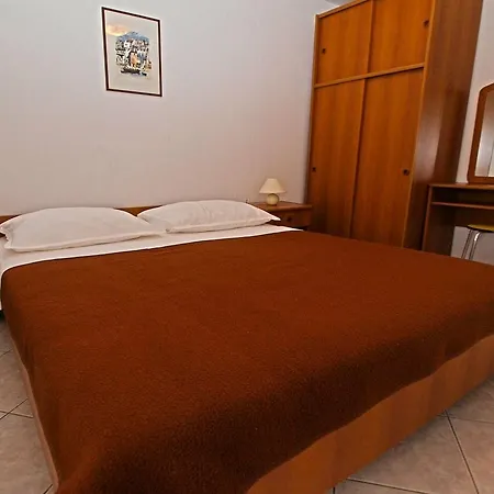 Jan 325 Apartman Banjole