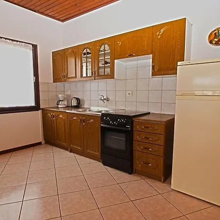 Jan 325 Apartman Banjole